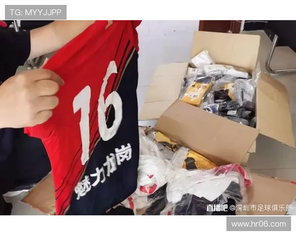 阿迪与欧足联携手为10队捐赠球衣