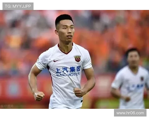 贺惯右踝受伤需两周康复